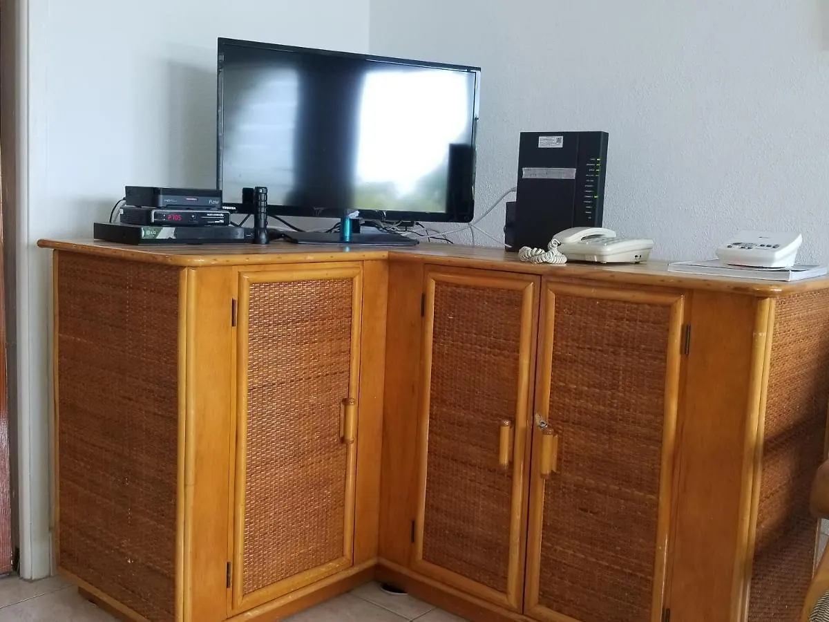 212 Goldenview Apartment Saint James 0*,  Barbados