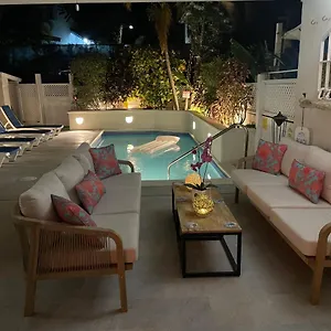 Holiday home Nanpa, Luxury Family Three Bed Villa, St West Coast, Private Pool, Saint James